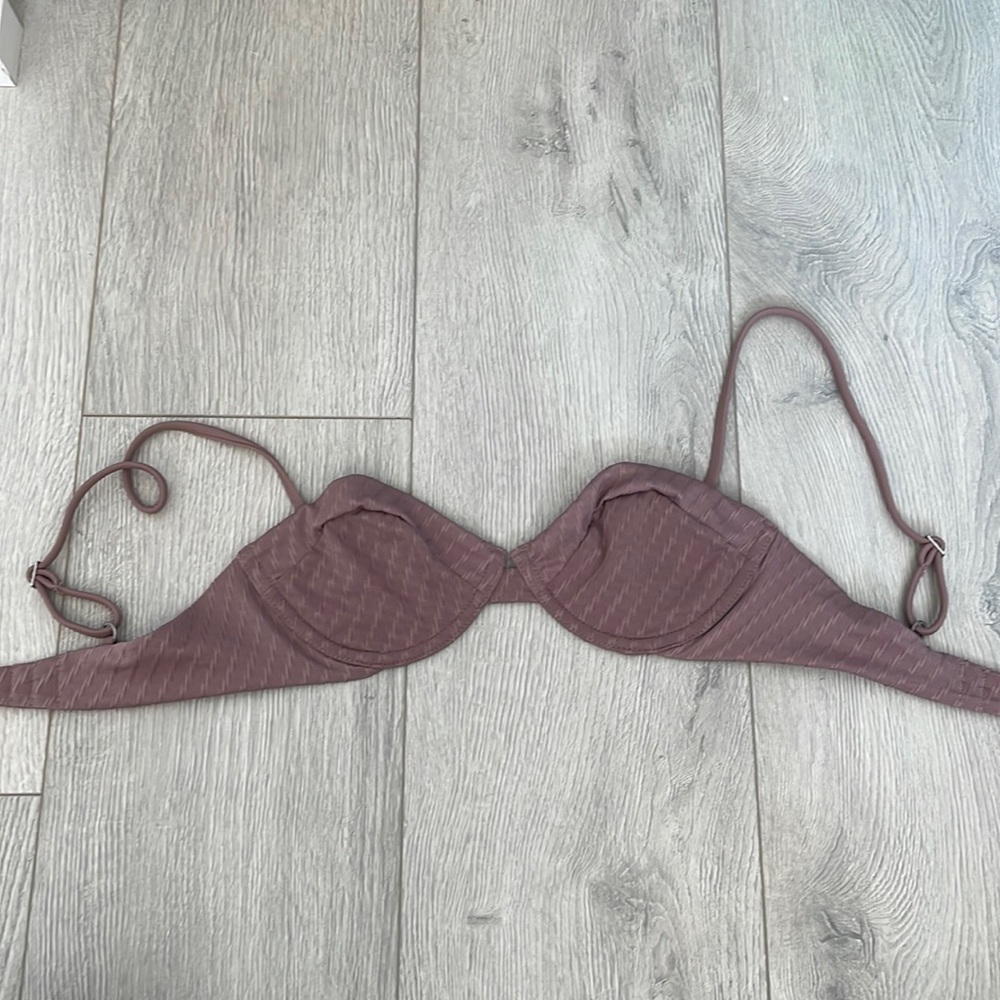 Abercrombie & Fitch mauve bikini top size S